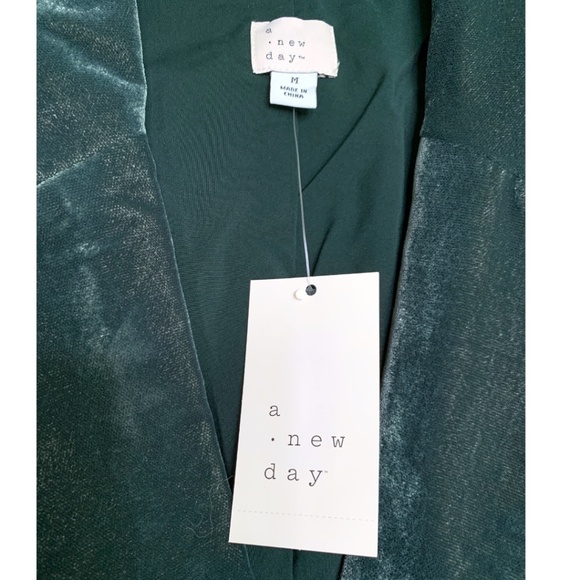 NWT a new day Women's Dark Green Velvet Blazer Jacket Size Medium NEW - Picture 4 of 6